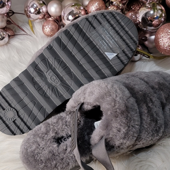 UGG Women's UGG Super Fluff Slippers Brand new - Picture 4 of 6
